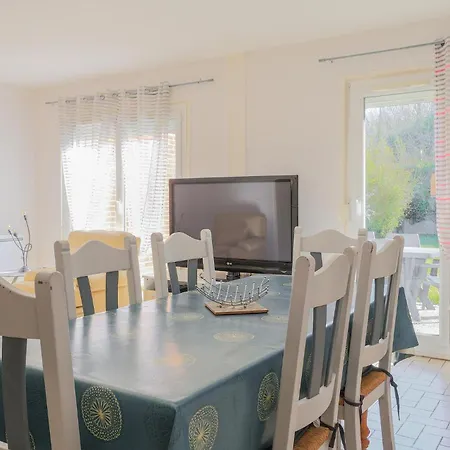 Semesterbostad 3 Bedroom Awesome In *